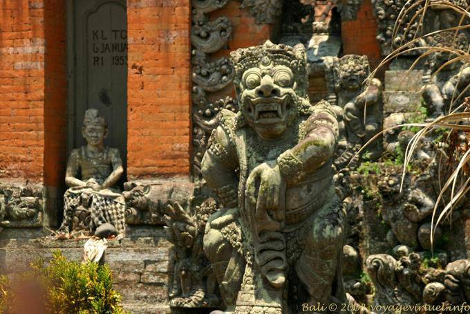 Pietra orafo, Tempio Kengetan - Bali