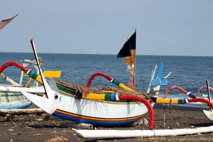 Pirogue due galleggianti Kusamba - Bali