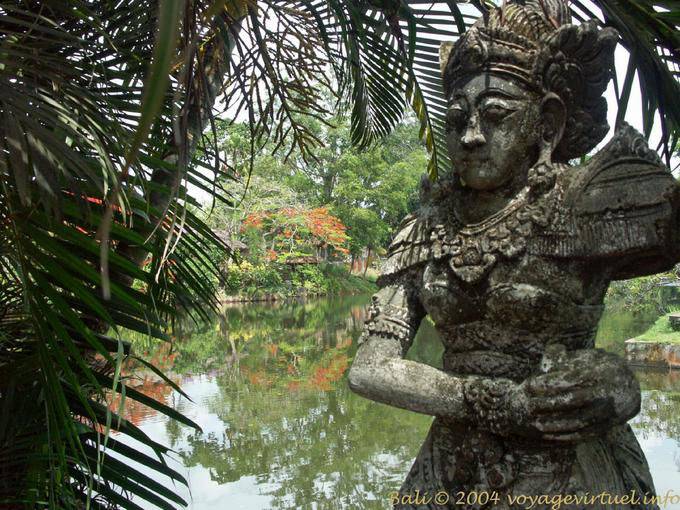Statua femminile, Mengwi Taman Ayun - Bali