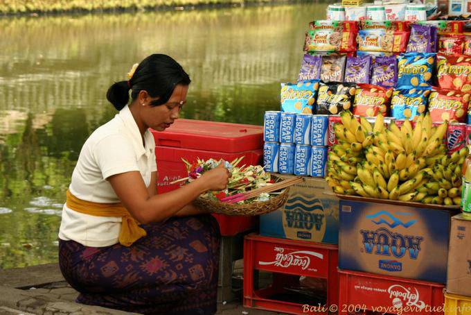 Giovane commessa Balinese, Mengwi Taman Ayun - Bali