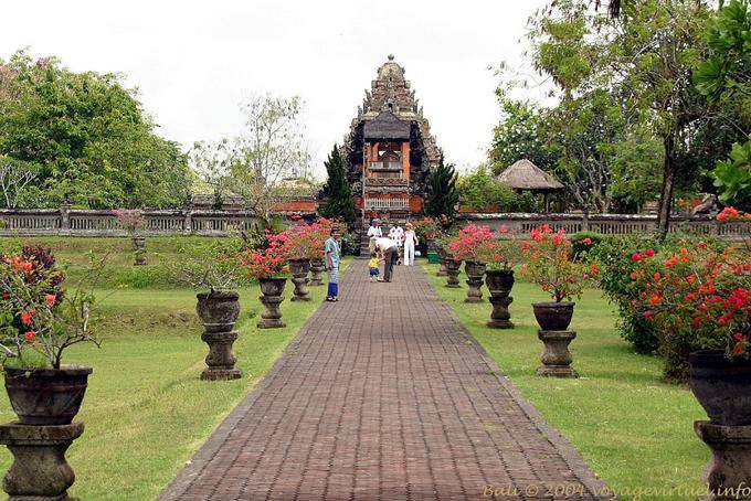 Siamo andati al tempio principale, Mengwi Taman Ayun - Bali