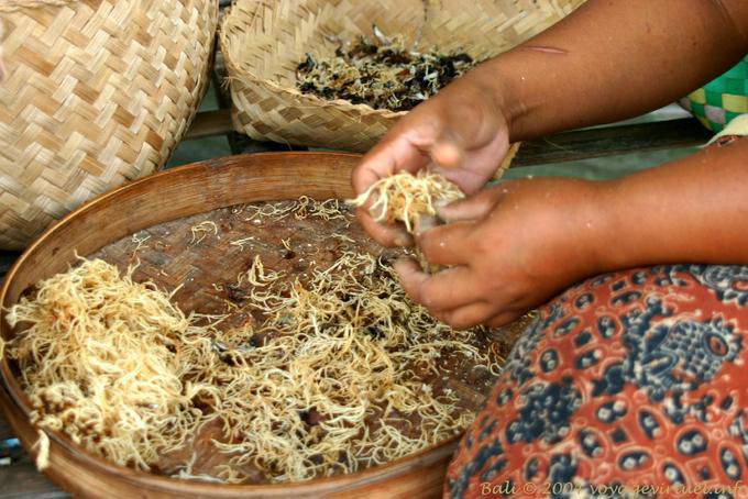 Preparazione di alghe, Nusa Dua - Bali