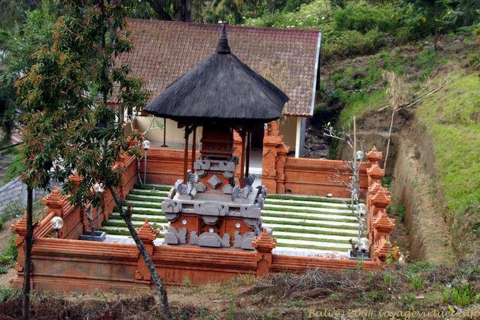 Jardin de prière sur terrasse, Puncak Penulisan Tempio Bali  