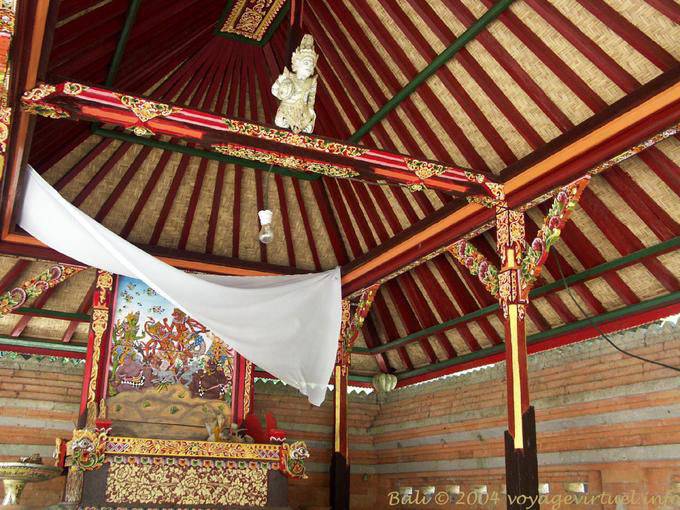 Pura Gunung Kawi e tempio all'interno del soffitto - Bali