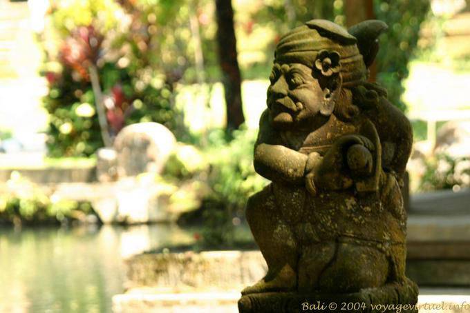 Statua divertente Pura Gunung Kawi- - Bali
