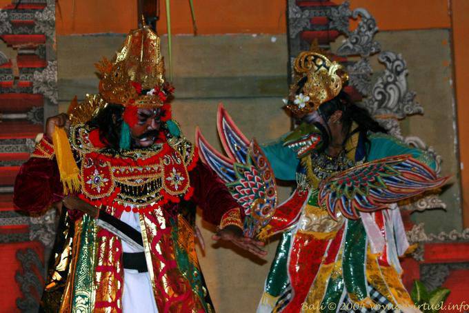 Clash Balinese danza danza balinese Ramayana Nusa Dua - Bali