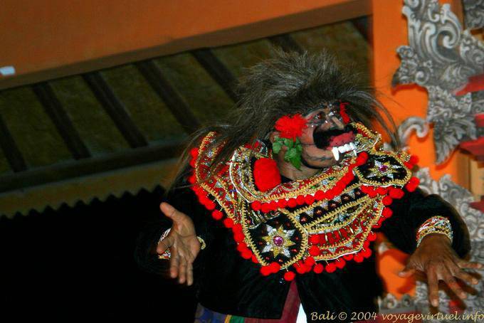 Il Barong, creatura mitica che rappresenta il Bene, Ramayana - Bali