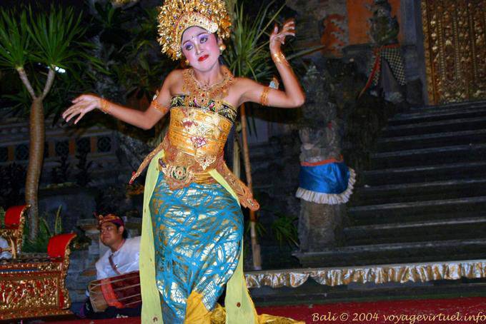 Ondeggiando danzatrice, Ubud Barong Danza - Bali
