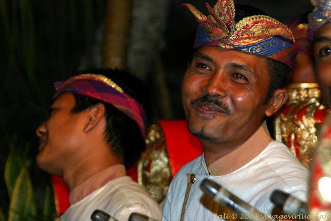 Sorridere musicista Ubud Barong - Bali