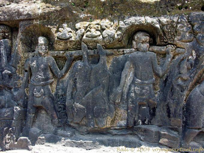 Scogliera intagliato Yeh Puluh - Bali