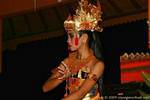 Profilo con l'elmo d'oro, la danza Ramayana, Bali.