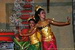 Ragazze balletto, danza Ramayana Nusa Dua, Bali.
