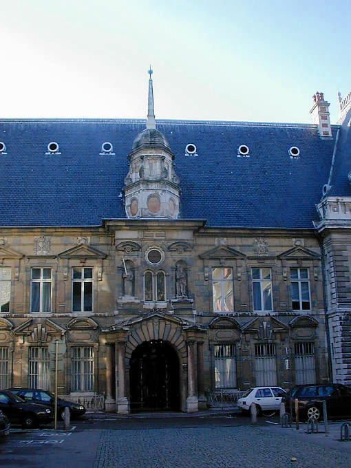 Besançon, la facciata del Palazzo di Giustizia - Francia