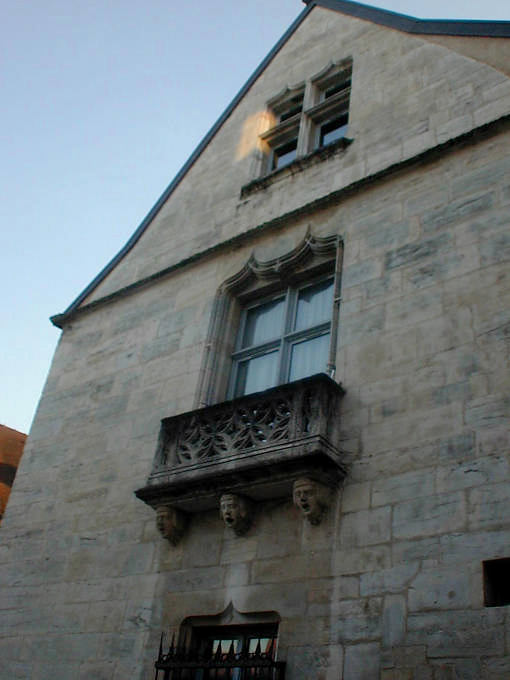 Besançon, dettaglio facciata nel quartiere della Madeleine - Francia