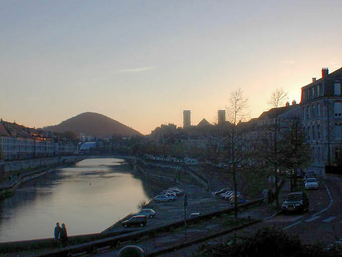 Besançon, tramonto sulle Doubs - Francia