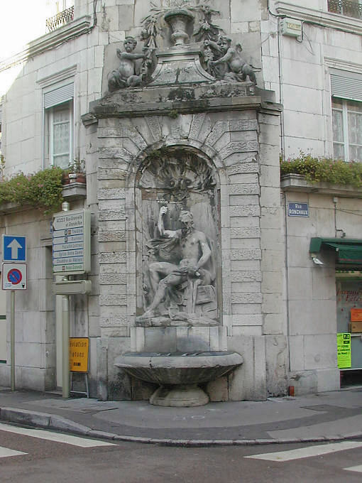 Besançon, Fontana all'angolo Mégevand St e Ronchaux - Francia