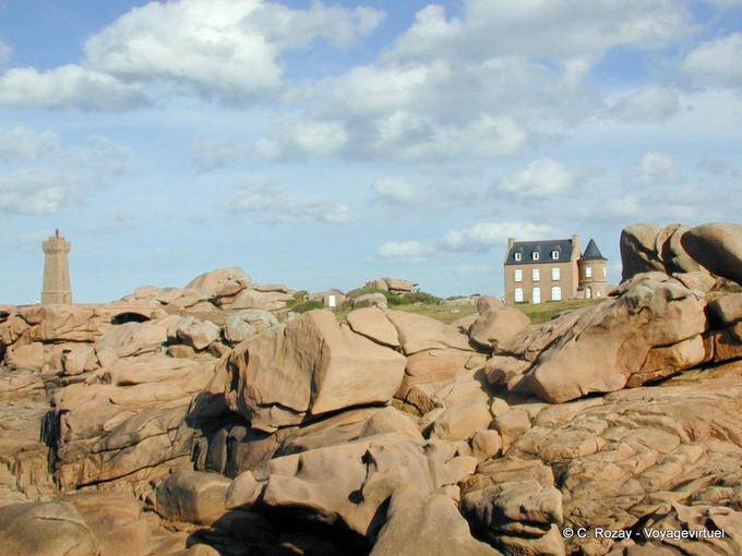 Castel uomini Ruz faro e Ploumanach, Bretagna - Francia