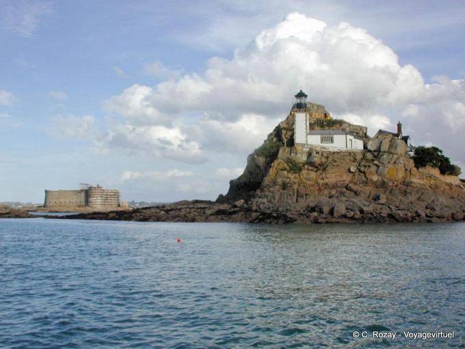 Ile Louet e il castello del Toro, Bretagna - Francia