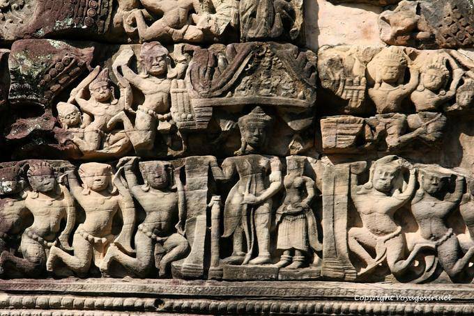 Architrave della porta centrale del gopura, terzo muro di cinta, Banteay Kdei, Angkor, Cambogia