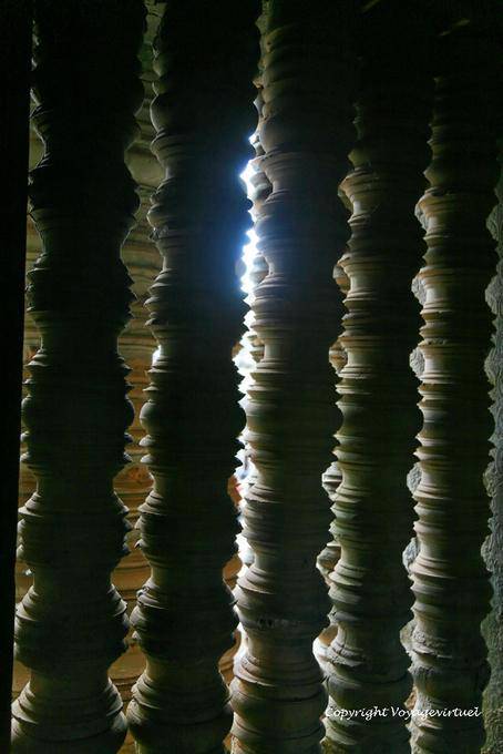 Ray tra le colonnine, Banteay Samre, Angkor, Cambogia