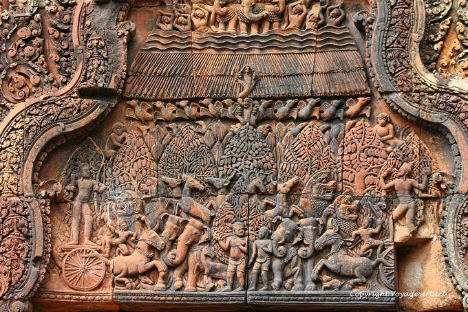Lower pioggia frontone Khandava foresta, Banteay Srei, Angkor, Cambogia