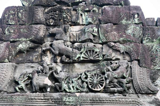 Scena Guerriero con carri armati, timpano, Preah Khan, Angkor, Cambogia