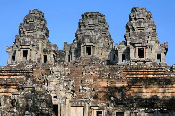 Vista frontale di Ta Keo, Angkor, Cambogia