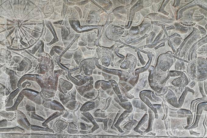 Affresco della galleria occidentale raffigura la battaglia di Kurukshetra, Angkor Wat, Angkor, Cambogia