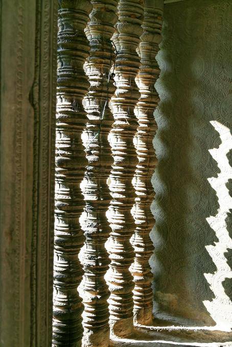 Sun attraverso le colonnine, Angkor Wat, Angkor, Cambogia