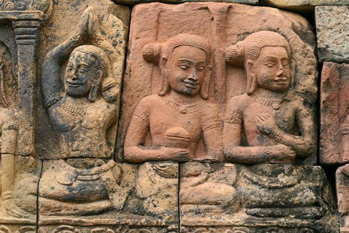 I caratteri sulla parete nord della parete esterna, Terrazza del Re Lebbroso, Angkor, Cambogia