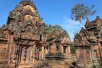 Un frontone della biblioteca del sud, Banteay Srei, Cambogia.