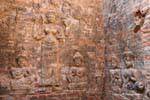 Un'altra vista di Lakshmi e dei suoi adoratori, Prasat Kravan, Cambogia.