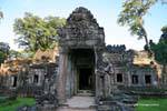 Le guardie all'ingresso bastone Preah Khan, Cambogia.