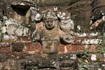Dettaglio nella pietra arenaria Angkor Thom, Cambogia.