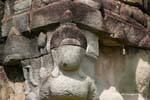 Tracce di scalpello dello scultore, Terrazza del Re lebbroso, Angkor Thom, Cambogia.