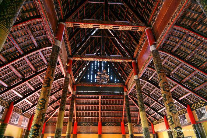 Architettura d'interni della pagoda del 19 ° secolo, Roka Kandal Kracheh (Kratie) - Cambogia