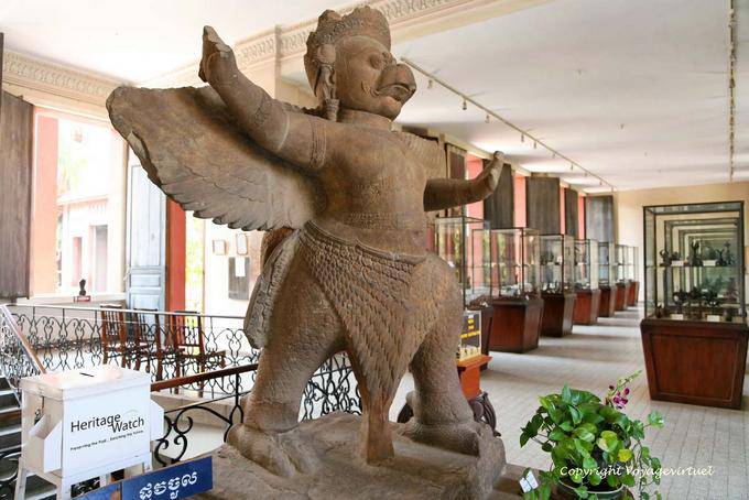 Statua di stile Garuda Koh Ker, Museo Nazionale, Phnom Penh - Cambogia