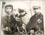 Molto giovane Khmer Rouge, ritratto di Genocide Museum, Phnom Penh, Cambogia.