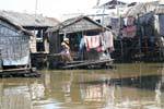 Riposo dopo il lavaggio, Tonle Sap, Cambogia.
