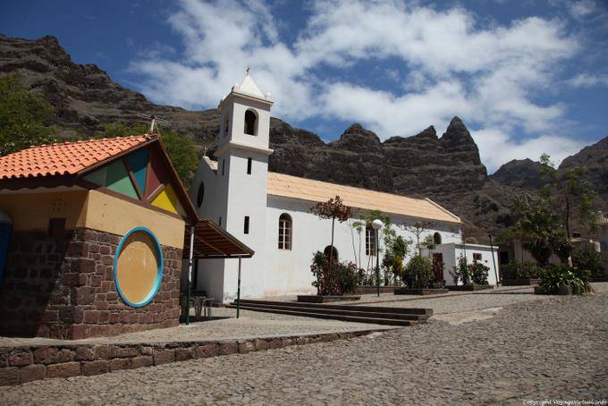 Santo Antão, Cha de Igreja, simboli colorati - Capo Verde