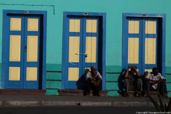 Aspettando il sole, São Vicente, Avenida Republica, Mindelo - Capo Verde