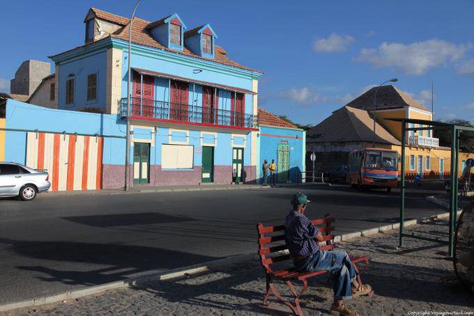 In panchina, São Vicente, Avenida Republica, Mindelo - Capo Verde