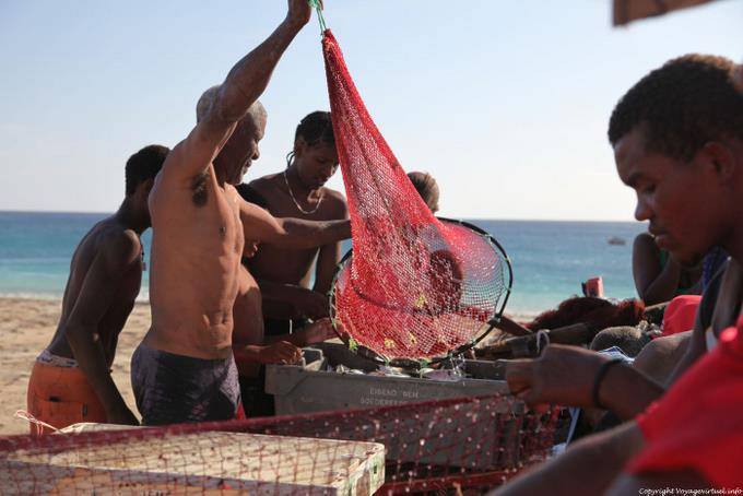 São Vicente, Sao Pedro, pesca di nuovo in trappola - Capo Verde