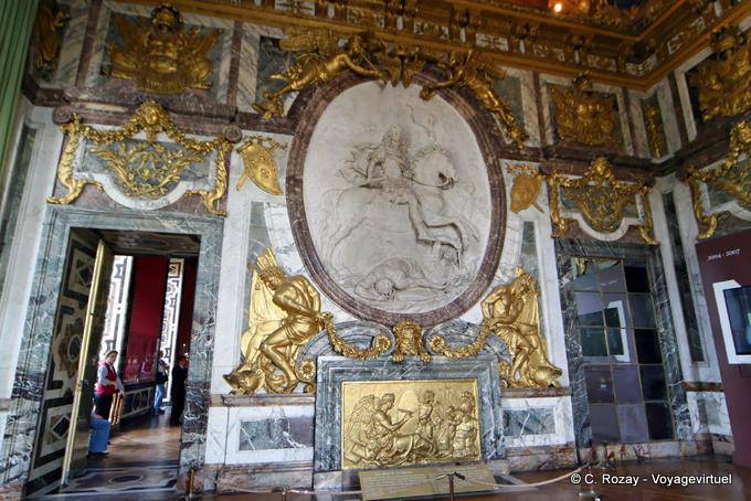 Salone Guerra, parete est, Versailles