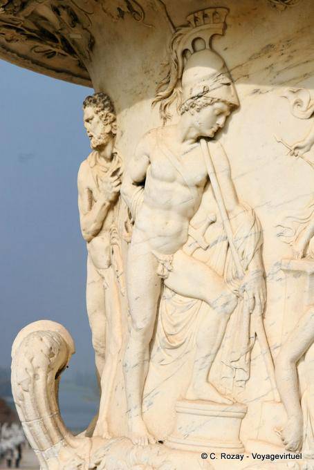 Carving un sole vaso, Versailles