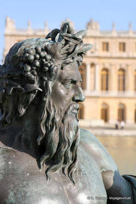 Profilo della Senna, statua di bronzo, Versailles