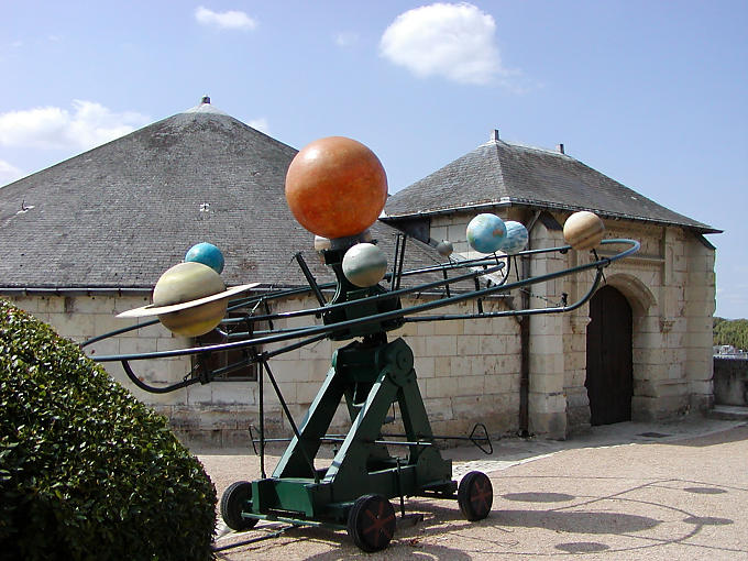 Il sistema solare, progettato da Leonardo Da Vinci, Clos Luce, Amboise, Francia.