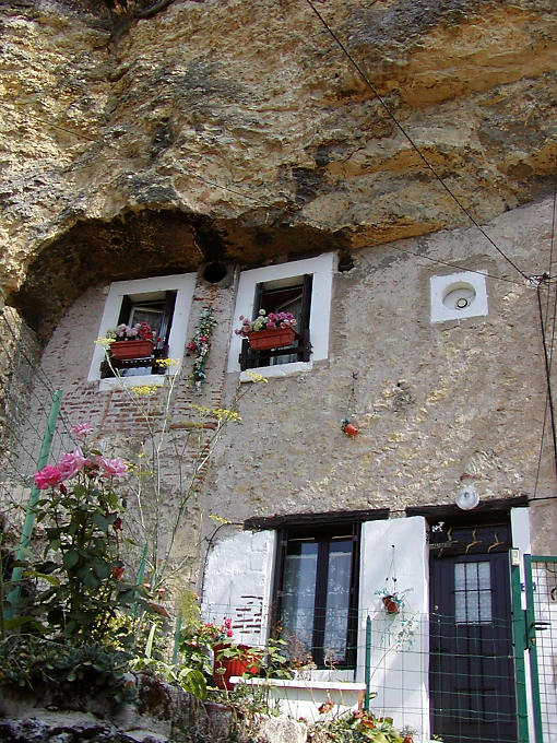 Habitat grotta in Amboise, Francia.
