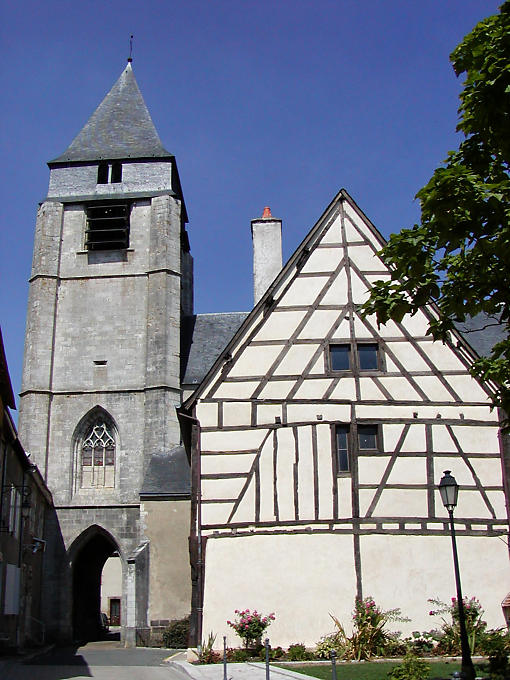 Casa in legno, Aubigny-sur-Nere, Francia.