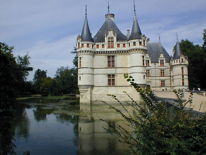 Rinascimento francese, Château d'Azay-le-Rideau, Francia.
